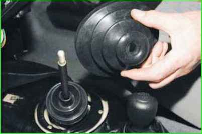 Снятие и регулировка механизма переключения передач