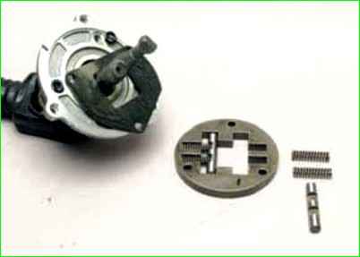 Разборка и сборка механизма выбора передач