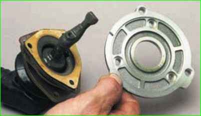 Разборка и сборка механизма выбора передач