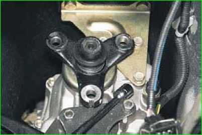 Снятие и регулировка механизма переключения передач