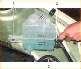 Ersatz der Motorkühlsystemeinheiten VAZ-21114