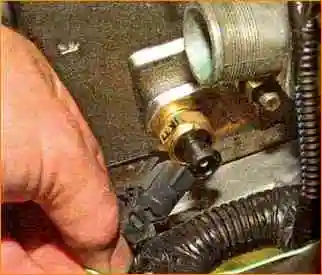 Ersatz der Motorkühlsystemeinheiten VAZ-21114