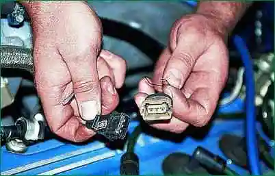 Замена датчика синхронизации ЗМЗ-406