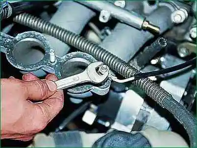 Проверка и замена форсунок ЗМЗ-406