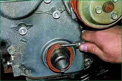 ZMZ-406 иінді білігінің май тығыздағыштарын ауыстыру