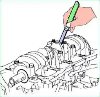 G4KD және G4KE цилиндрлер блогын алып тастау және бөлшектеу 