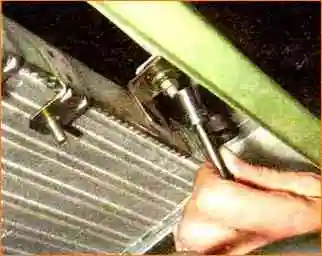 Ersatz der Motorkühlsystemeinheiten VAZ-21114