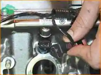 Топливная рампа ВАЗ-21126 снятие и установка