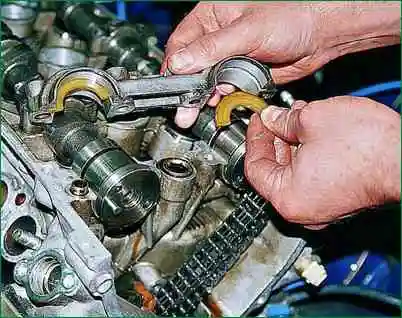 ZMZ-406 қозғалтқышының таратқыш біліктері