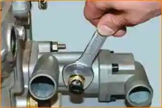 Как отремонтировать головку блока цилиндров ВАЗ-21126