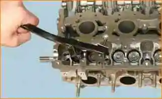Как отремонтировать головку блока цилиндров ВАЗ-21126