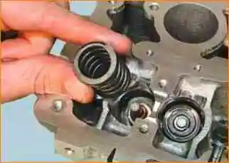 Как отремонтировать головку блока цилиндров ВАЗ-21126