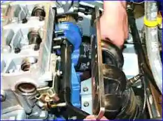 Замена прокладки катколлектора двигателя ВАЗ-21126