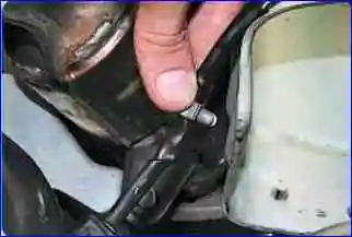 Замена прокладки катколлектора двигателя ВАЗ-21126