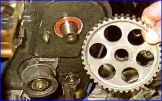 Как заменить сальник распределительного вала двигателя ВАЗ-21114