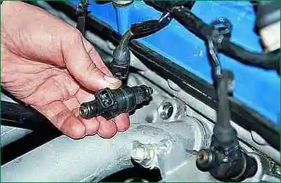 Проверка и замена форсунок ЗМЗ-406