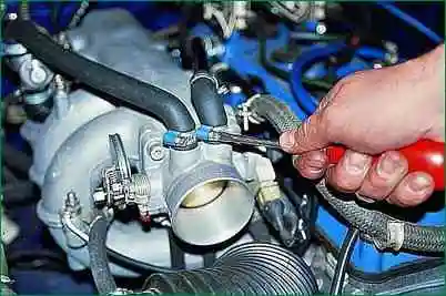 Проверка и замена форсунок ЗМЗ-406