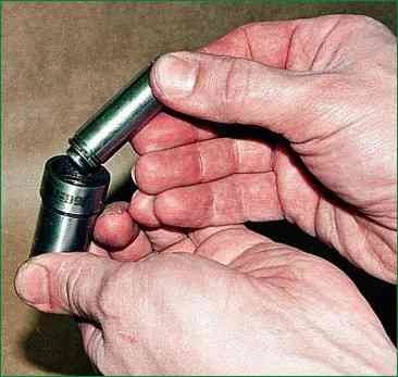 Гидронатяжитель цепи ЗМЗ-406