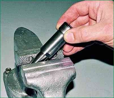 Гидронатяжитель цепи ЗМЗ-406