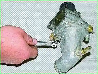 Замена термостата ЗМЗ-406