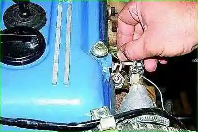 Замена термостата ЗМЗ-406