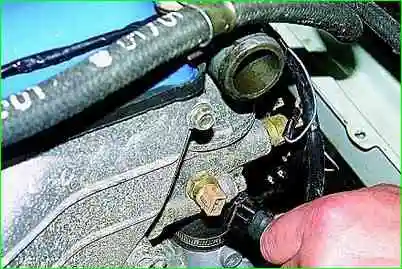 Замена термостата ЗМЗ-406