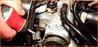 Ersatz der Motorkühlsystemeinheiten VAZ-21114