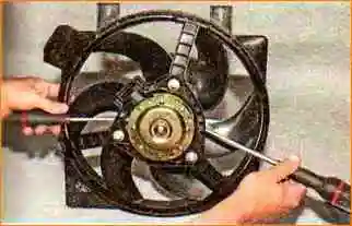 Ersatz der Motorkühlsystemeinheiten VAZ-21114