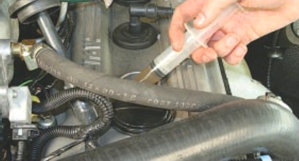 Проверка компрессии в цилиндрах двигателя ЗМЗ-409