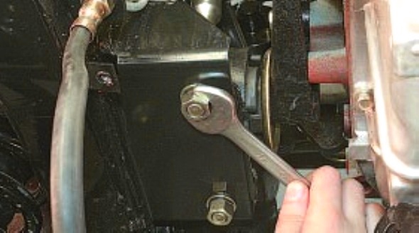 замена передней опоры силового агрегата УАЗ