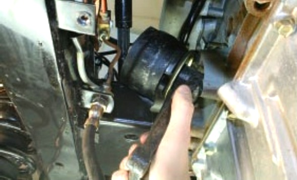 замена передней опоры силового агрегата УАЗ