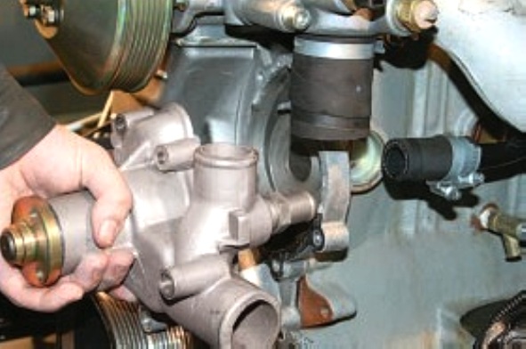 Замена цепей приводов ЗМЗ-409