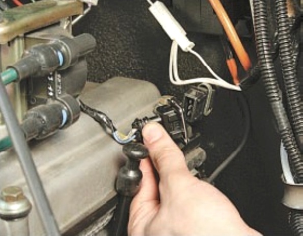 Снятие двигателя ЗМЗ-409 с автомобиля