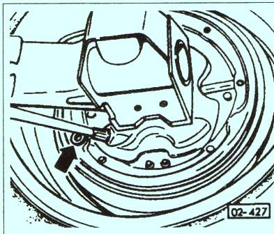 Снять пробку смотрового отверстия