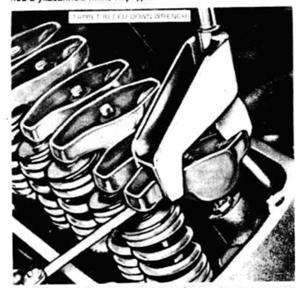 Снятие, проверка, установка и регулировка рычагов клапанов и штанг толкателей Форд Таурус