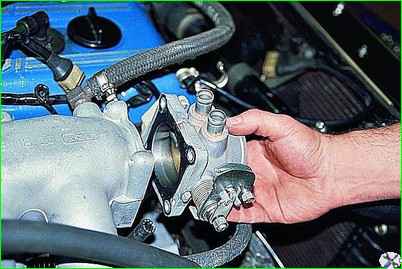 Қозғалтқыштың дроссель жинағын алу