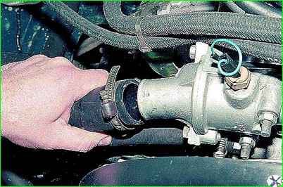 Снятие и установка головки цилиндров ЗМЗ-402