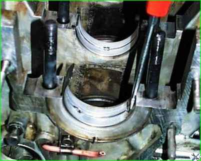 Снятие и установка коленчатого вала