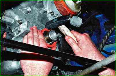 Замена передней манжеты коленчатого вала