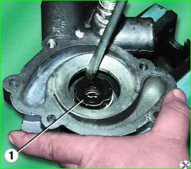 Разборка насоса системы охлаждения