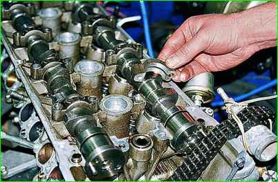 Зняття та встановлення розподільчих валів