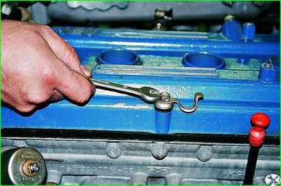 Зняття та встановлення розподільчих валів