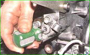 Разрядка гидронатяжителя