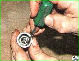 Сборка и установка натяжителя цепи