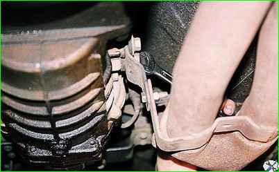 Extracción de los tubos de escape