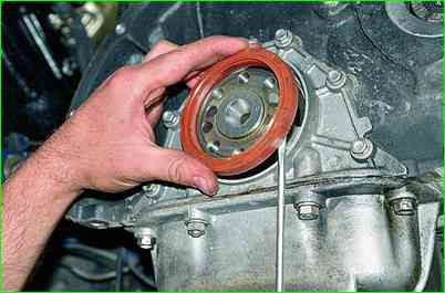 Замена задней манжеты коленчатого вала