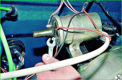 Снятие катушки зажигания