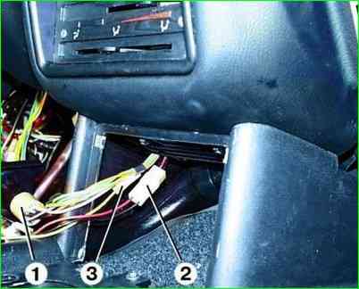 Панель приладів ГАЗ-3110 зняття