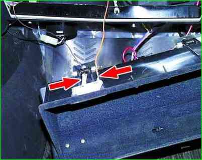 Панель приладів ГАЗ-3110 зняття
