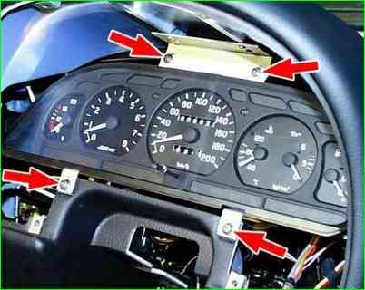 Панель приладів ГАЗ-3110 зняття